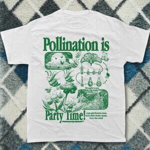 White - Bee Pollination Vintage Tee Retro Insect Flower Botanical Nature T-Shirt